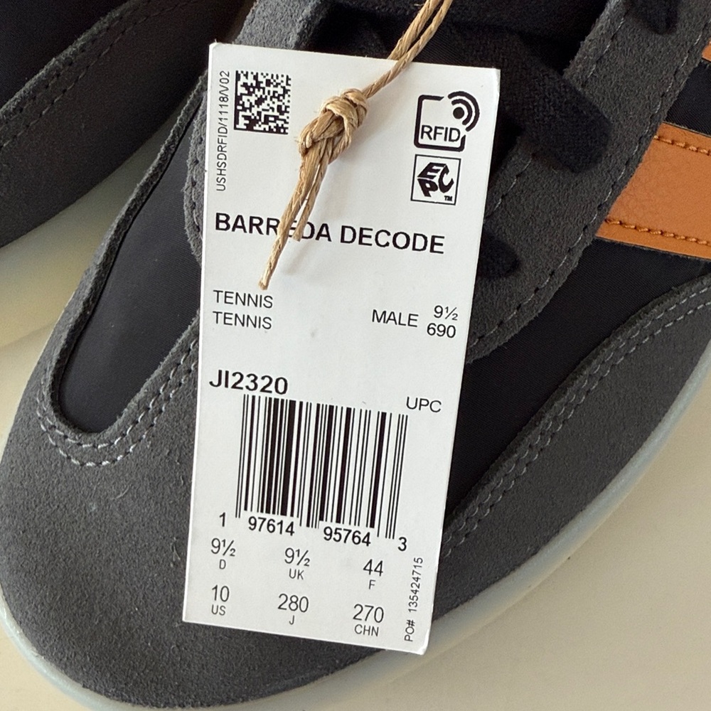 NWT Adidas Gray and Orange  Barreda Decode Sneakers Size 10 - Picture 4 of 8